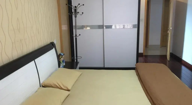 Yangzhou Young Traveller Hostel Jinghua City Living Mall, Buchen Sie Hostel Yangzhou 