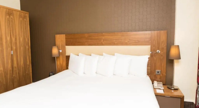 Двухместный люкс Hilton London Olympia