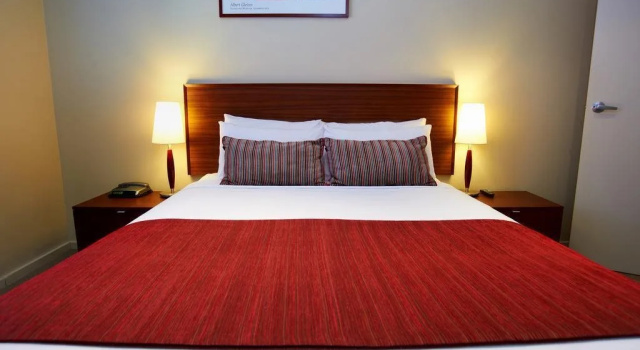 Quest South Melbourne, Book Hotel  