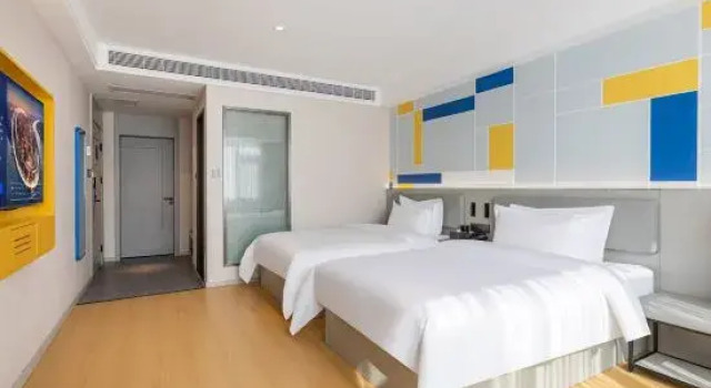 Люкс 7 Days Inn (Jiayu People's Park Branch)