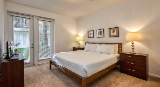 Super pleasant villa centrally located in Orlando, Varaa Villa Hotellit Kissimmee pysäköinnillä, Pysäköinti