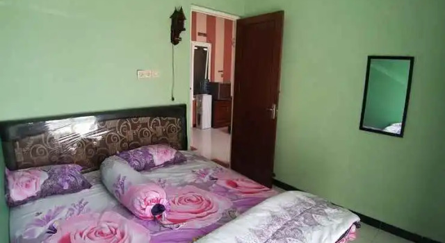Ken's Villa 8 Malang - Two Bedroom