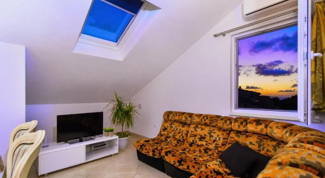 Апартаменты с 3 комнатами с балконом и с видом на море Apartments Andrijanić