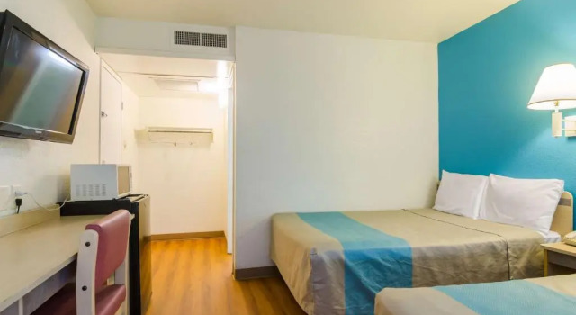 Четырёхместный номер Deluxe Motel 6-Mitchell, SD