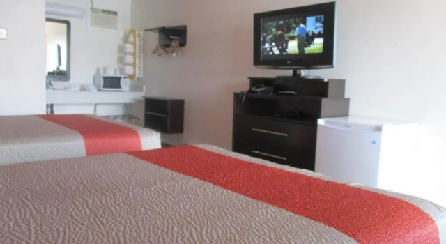 Motel 6 Kamloops, BC, Buchen Sie Motel Kamloops 