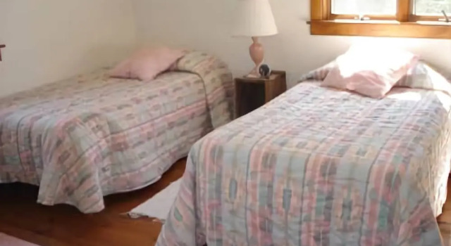 Long Island Deep Cove Cottage - Three Bedroom Home, Buchen Sie Ferienhaus  