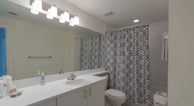 Люкс Deluxe с 2 комнатами с балконом Pelicanstay in Coconut Grove Miami