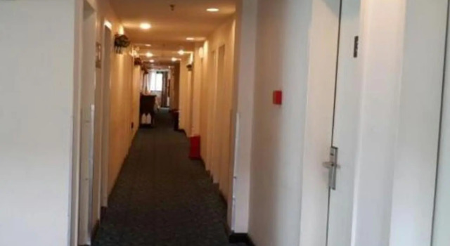 7 Days Inn Jiangmen 1st Gangkou Road Phoenix Mountain Station Branch, Prenota Hotel Hotel economici a Jiangmen