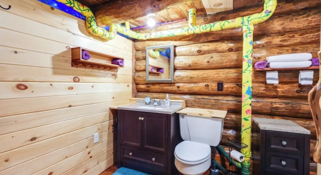 Коттедж Cozy Elizabethtown Cabin w/ Fire Pit