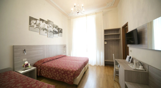 Lilium Hotel, Book Hotel Tornabuoni Firenze, nær Strozzi Palace