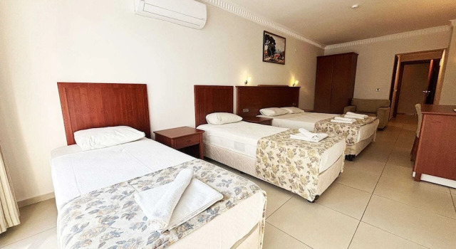 Четырёхместный номер Deluxe с балконом Forum Residence Hotel