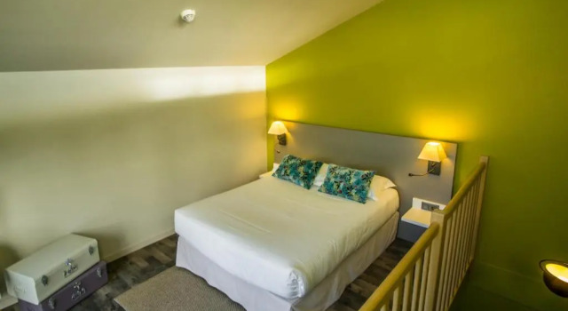 Люкс Hôtel le Corbusson Laval Ouest