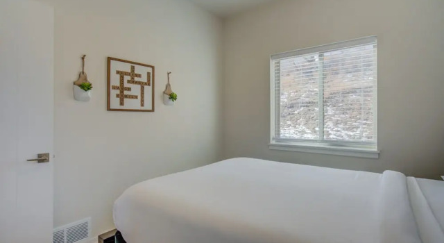 Modern Rooftop Patio New-build Townhome in COS
