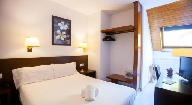 Трёхместный номер Standard Мансарда Insitu Eurotel Andorra