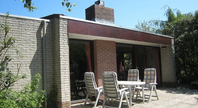Коттедж Comfortable, Detached Bungalow 65 m2