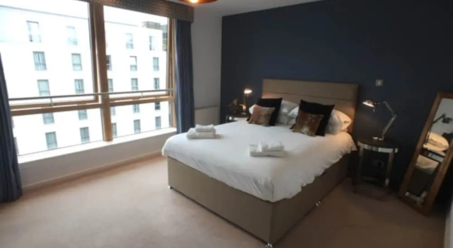Penthouse Apartment In Edinburghs City Centre, Забронировать Апартаменты/квартира Апартаменты Эдинбурга, рядом с St George's West Church, Апартаменты/квартира