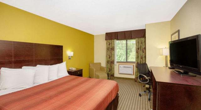 AmericInn Council Bluffs, Varaa Hotelli Council Bluffs Iowa