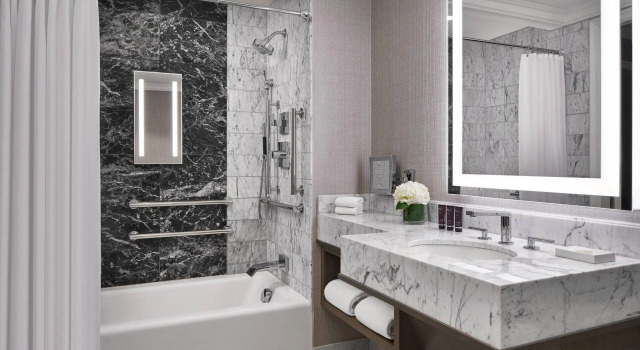 Двухместный номер гостевой The Ritz-Carlton, Cleveland