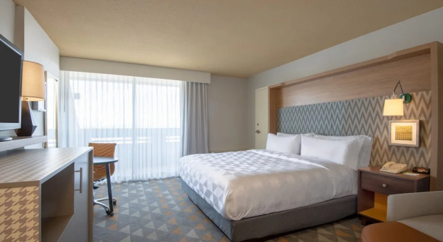 Двухместный номер Premium с балконом и с видом на горы Holiday Inn Denver East by IHG