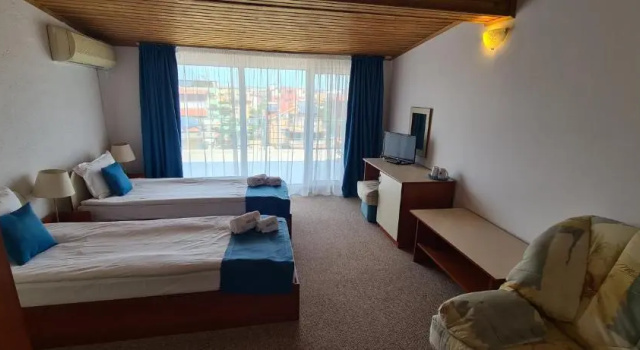 Полулюкс Mirana Family Hotel