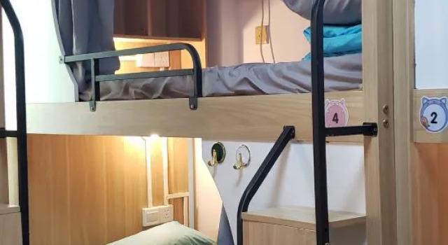 Кровать в общем номере (мужской номер) nuanfeijiuYouth Hostel