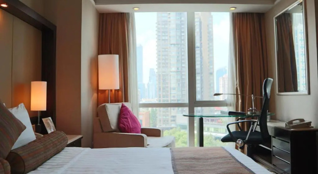 Двухместный номер Deluxe Howard Johnson Huaihai Hotel Shanghai