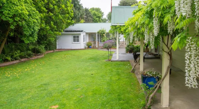 Коттедж c 1 комнатой Birdsong Cottage