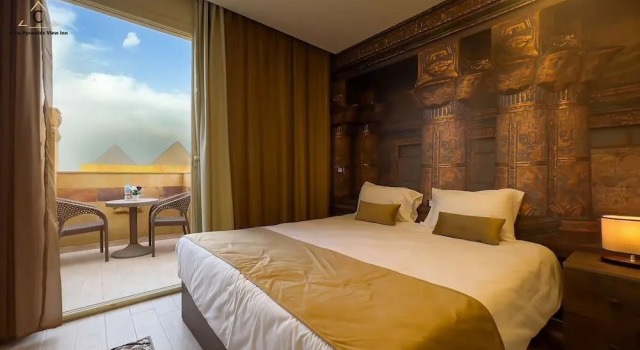 Celia Pyramids View inn
