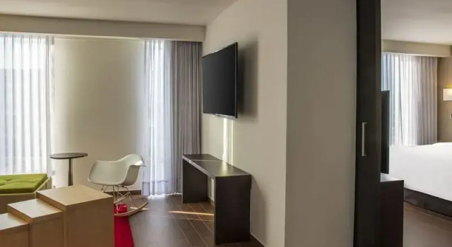 Полулюкс Fiesta Inn Express Queretaro Constituyentes