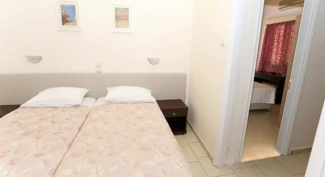 Люкс Hotel Karyatides