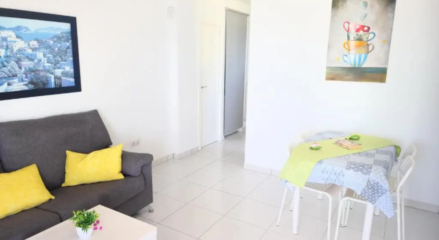 Las Vistas Apartment, Ocean View, 2 Bedrooms & Free Wifi, Book Apartment Hotels in Tenerife with Parking, Parking