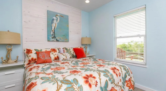SeaEsta Brand New Bright and Beachy Port A Home by RedAwning