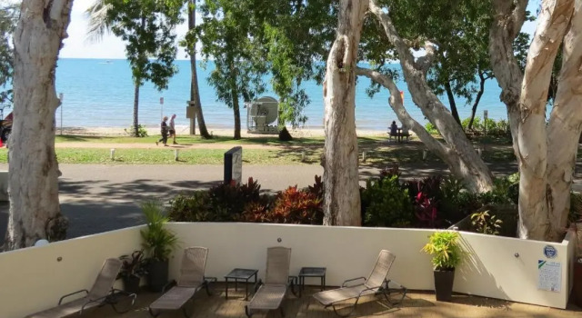 Апартаменты c 1 комнатой с видом на океан On Palm Cove Beachfront Apartments
