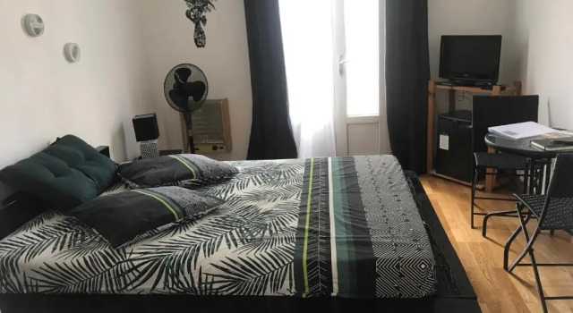 Chambre en Ardèche du Sud, Buchen Sie Hotel Saint-Remèze Ardèche