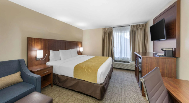 Двухместный люкс Comfort Suites Tulare Sequoia Gateway