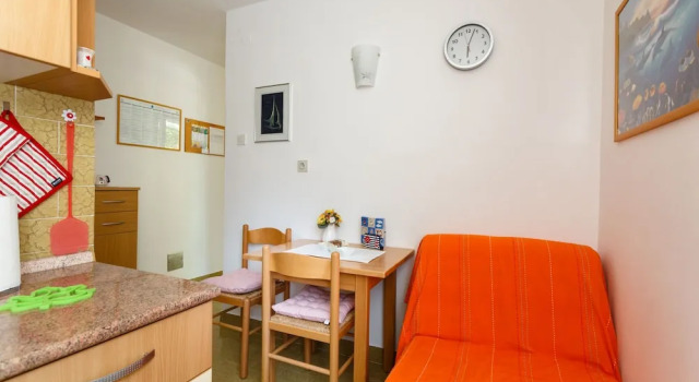 Apartment Hržić, Забронировать Апартаменты/квартира Отели Крка с парковкой, рядом с Krk Harbour, Парковка