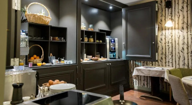 Номер Standard Logis Hôtel Tante Yvonne & son restaurant semi-gastronomique - Lyon Nord