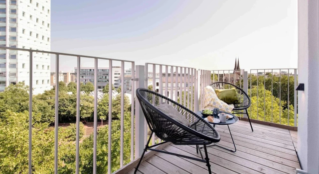 Студия Premium с балконом OBERDECK Studio Apartments