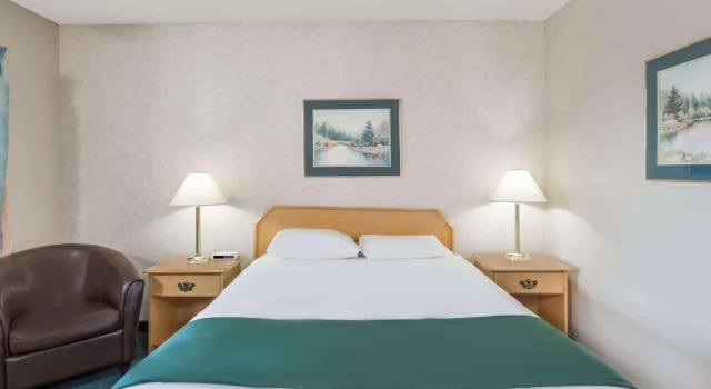 Двухместный номер Standard Ramada by Wyndham