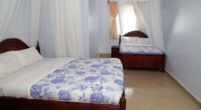 Standard Twin room Leopard View Hotel