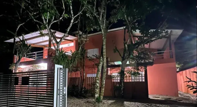 Itamambuca casas,suítes