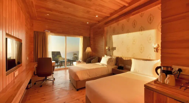 Двухместный номер Deluxe с видом на окрестности Royalpine Rosastays Kasauli