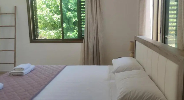 oasis nature almond house