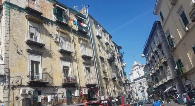 B&B Belvedere Partenopeo, Забронировать Отель Отели Неаполя 3 звезды, рядом с Кафедральный собор Неаполя, 3*