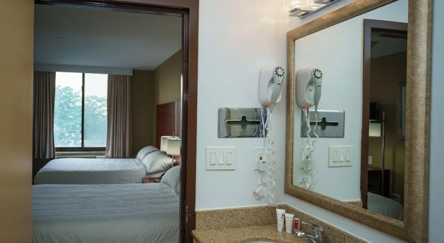 Люкс Business Sky Hotel Flushing/Laguardia Airport