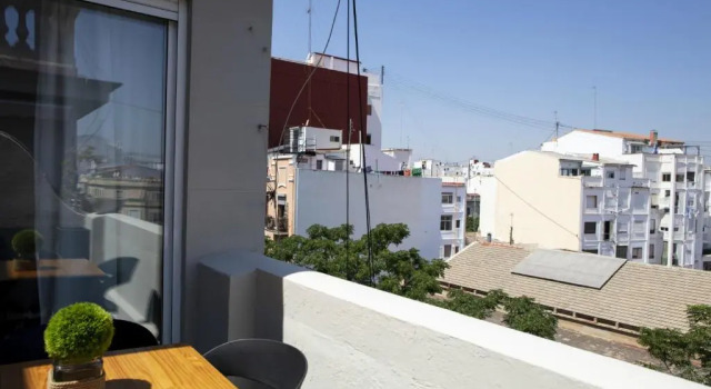 Апартаменты Stylish 2 Bedroom AC Wifi Terrace Attic in Valencia Center