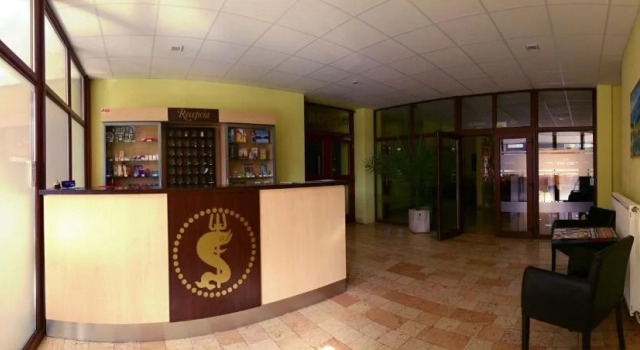 Hotel Preveza, Rezerwuj Hotel Hotele w Košický kraj z parkingiem, Parking