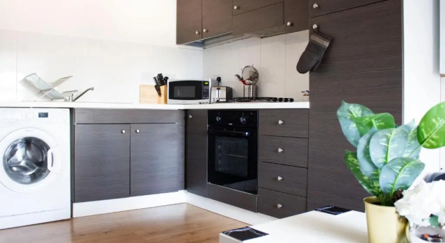 Апартаменты Town Centre Apartment with FREE Parking