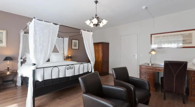 Полулюкс Hotel De Hofkamers