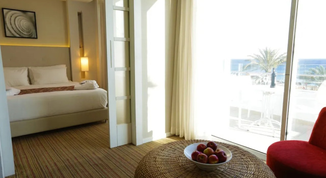 Люкс с балконом и с видом на море Astral Maris Hotel
